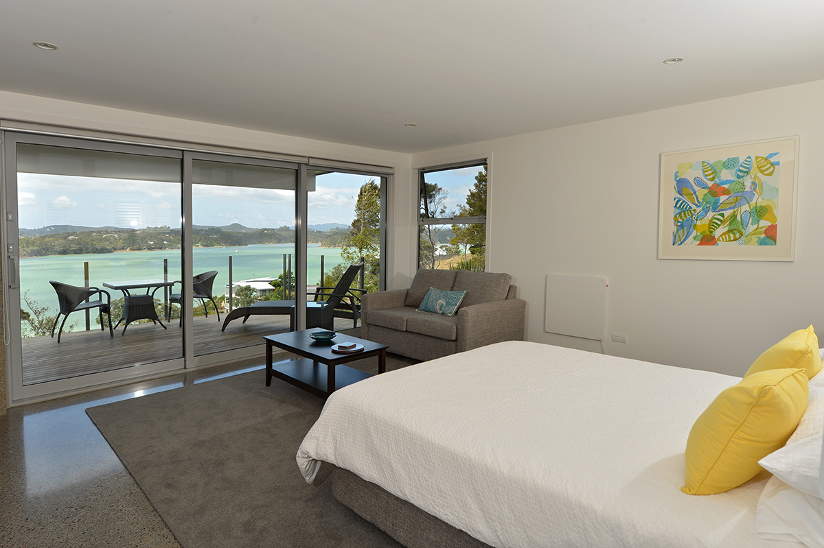 Bay of Islands Beach House luxury beachfront accommodation in Paihia