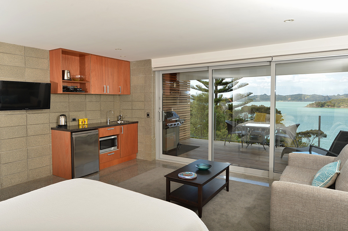Bay of Islands Beach House luxury beachfront accommodation in Paihia