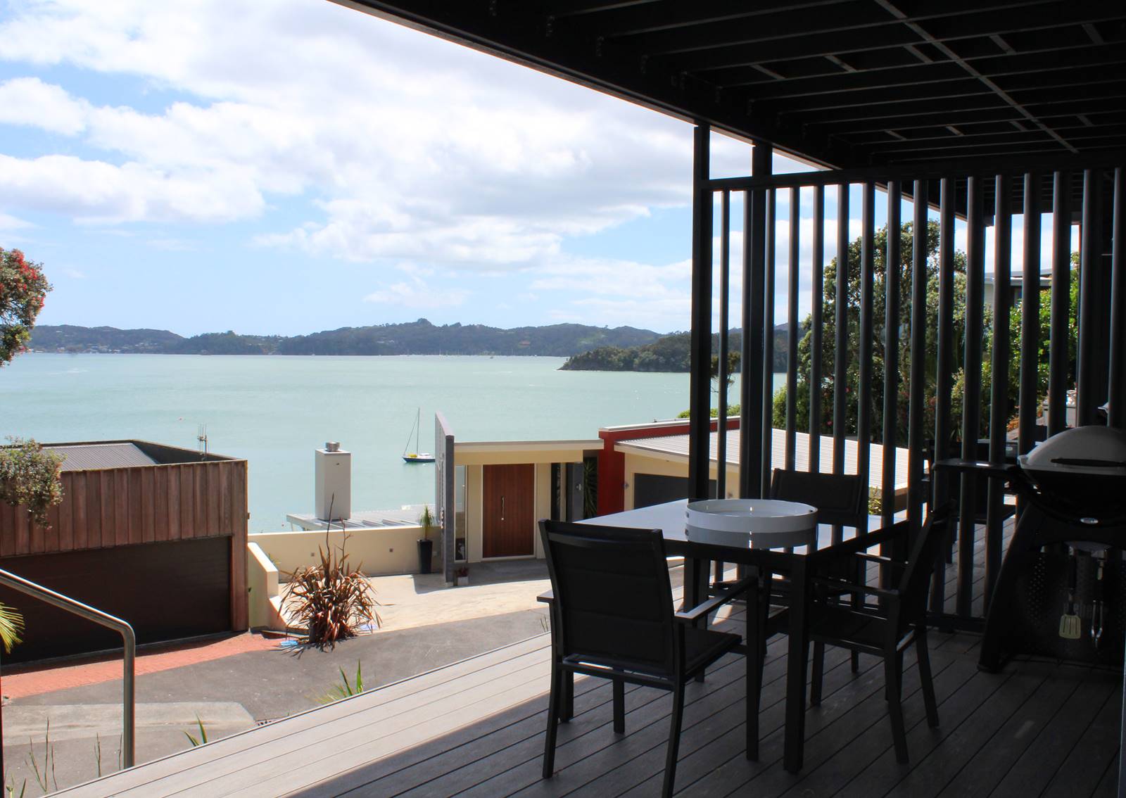 Bay of Islands Beach House luxury beachfront accommodation in Paihia